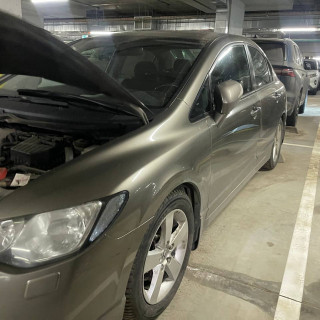 Замена аккумулятора на Honda Civic VIII 2005 - 2009 1.8 (140 л.с.) Замена аккумулятора на Honda Civic VIII 2005 - 2009 1.8 (140 л.с.)