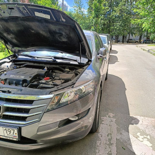 Замена аккумулятора на Honda Crosstour I Рестайлинг 2012 - 2015 2.4 194 л.c.  Замена аккумулятора на Honda Crosstour I Рестайлинг 2012 - 2015 2.4 194 л.c.