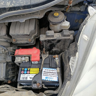 Замена аккумулятора на Honda Jazz II Рестайлинг 2011 - 2014 1.3 100 л.c.  Замена аккумулятора на Honda Jazz II Рестайлинг 2011 - 2014 1.3 100 л.c.