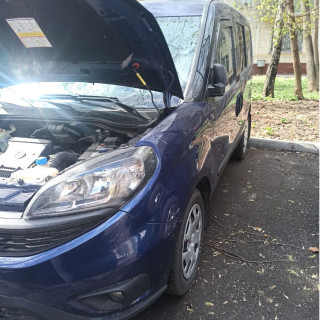 Замена аккумулятора на Fiat Doblo II 2010 - 2015 1.4 (120 л.с.) Замена аккумулятора на Fiat Doblo II 2010 - 2015 1.4 (120 л.с.)