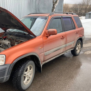 Замена аккумулятора на Honda CR-V I Рестайлинг 1999 - 2001 2.0 (147 л.с.) Замена аккумулятора на Honda CR-V I Рестайлинг 1999 - 2001 2.0 (147 л.с.)